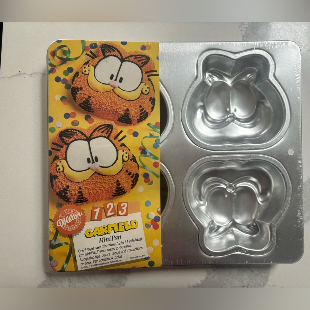 Wilton 123 Garfield Cat Mini Cake Baking Pan Mold Indonesia 1993 #2105-9441